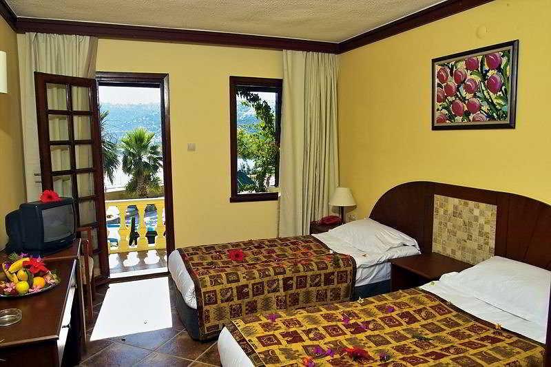 Green Beach Resort Гюндоган Экстерьер фото